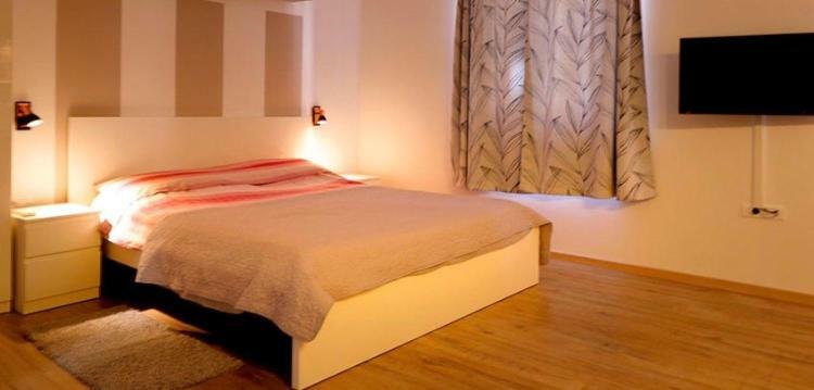 Апартаменты Studio Apartman Dado Бале Экстерьер фото